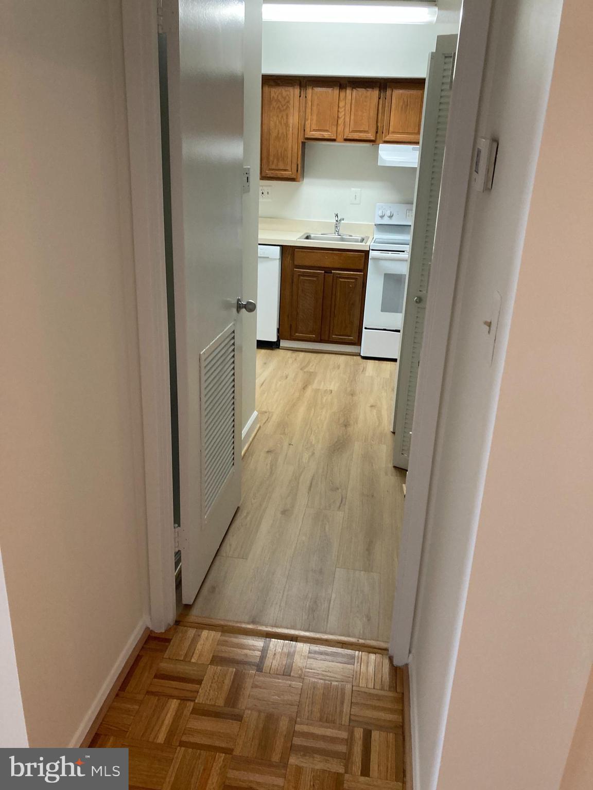 1808 OLD MEADOW ROAD 1201