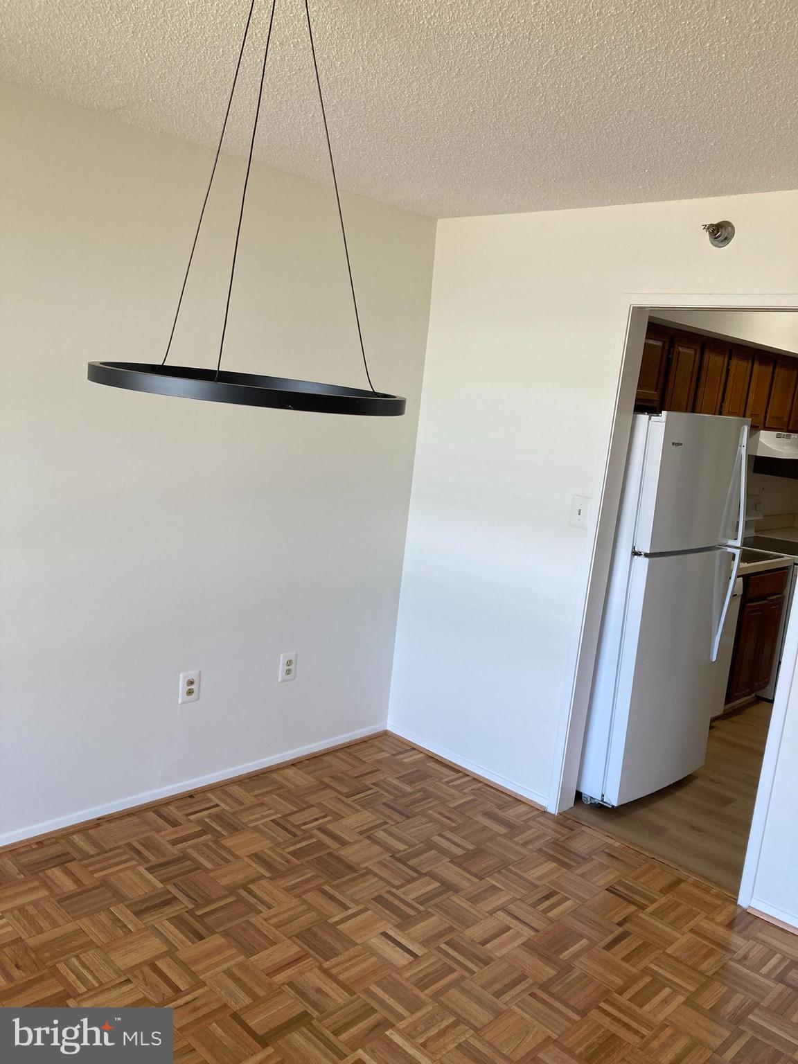 ENCORE OF MCLEAN - Residential