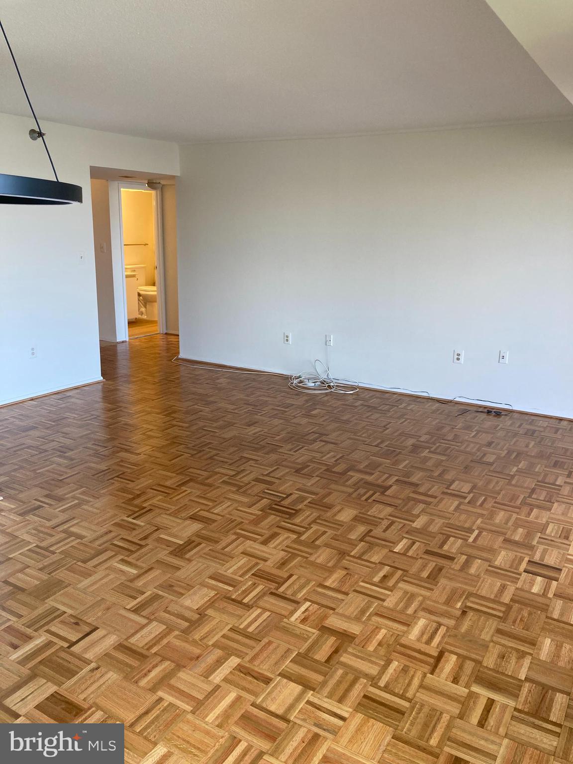 ENCORE OF MCLEAN - Residential