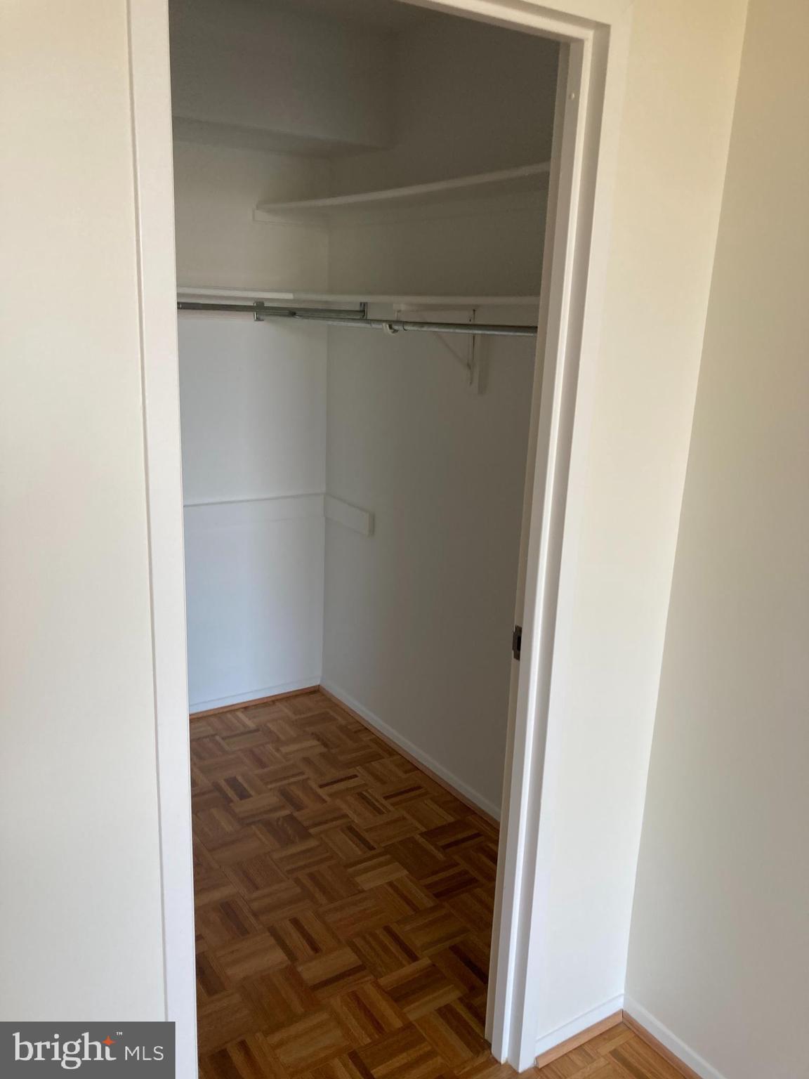 ENCORE OF MCLEAN - Residential