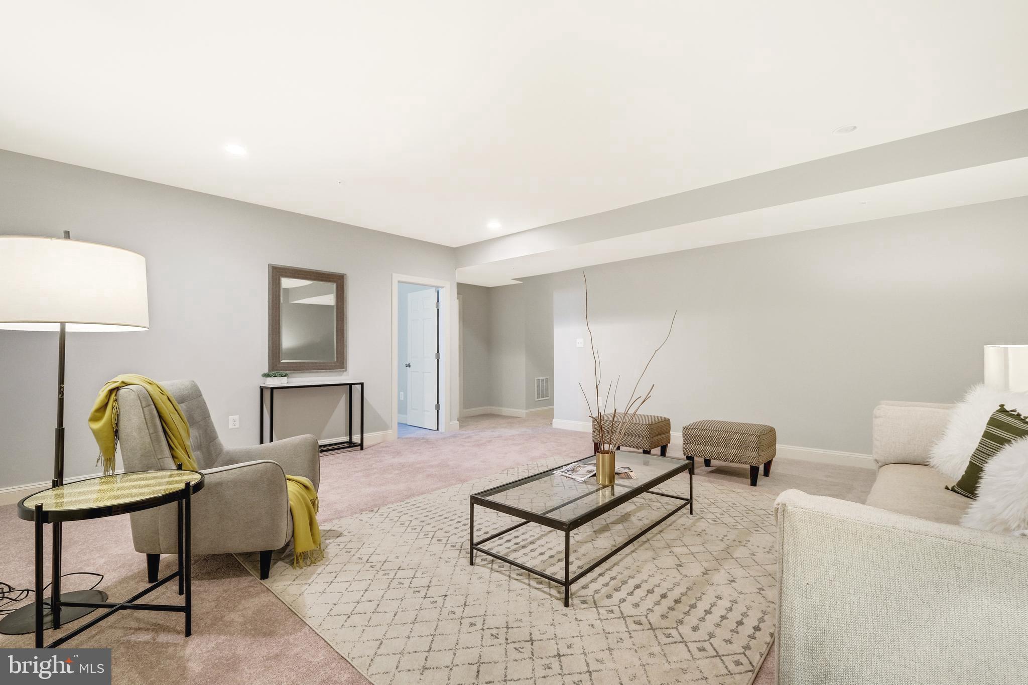 WASHINGTON OVERLOOK - Residential