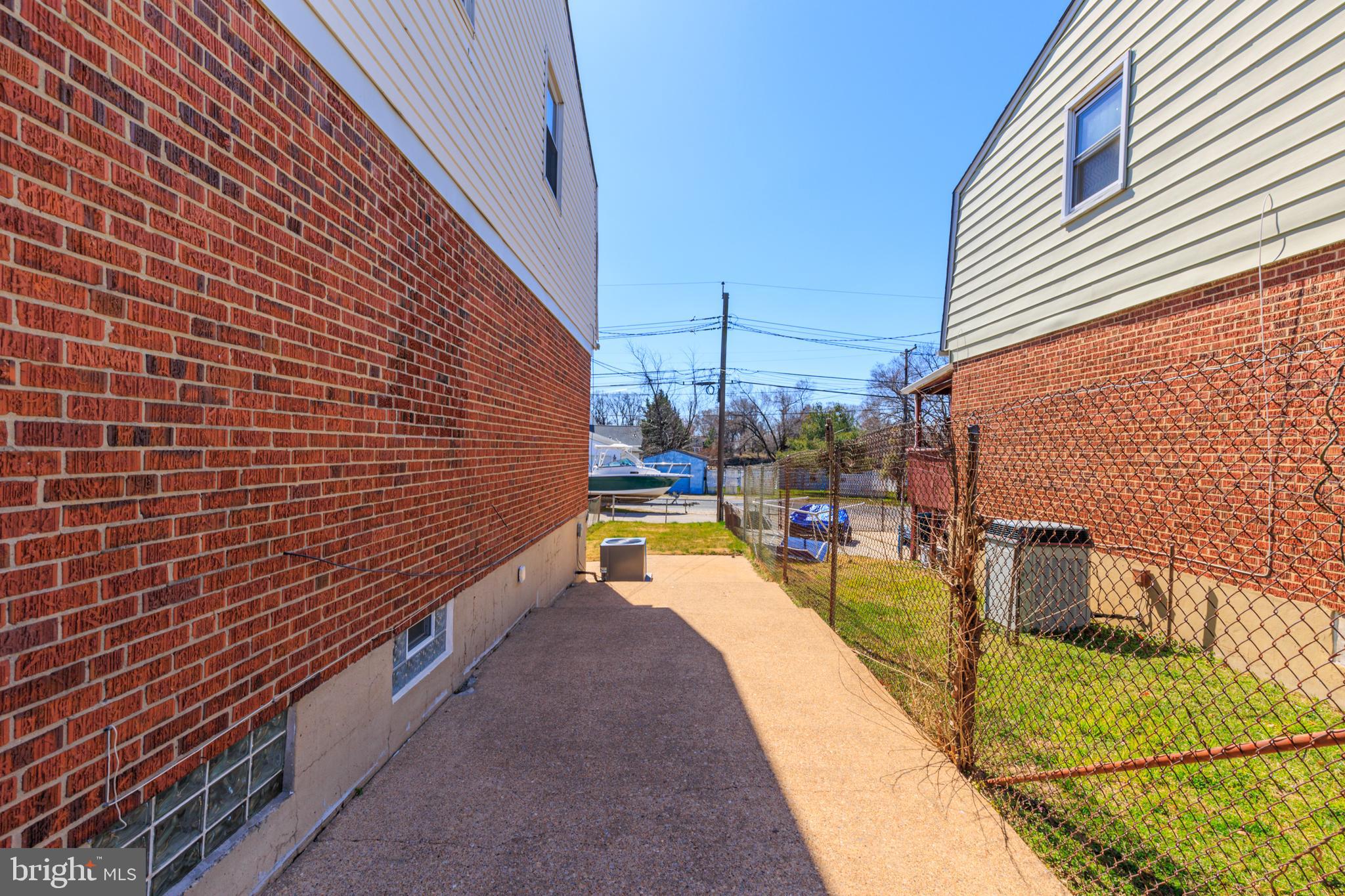 EASTFIELD - Residential