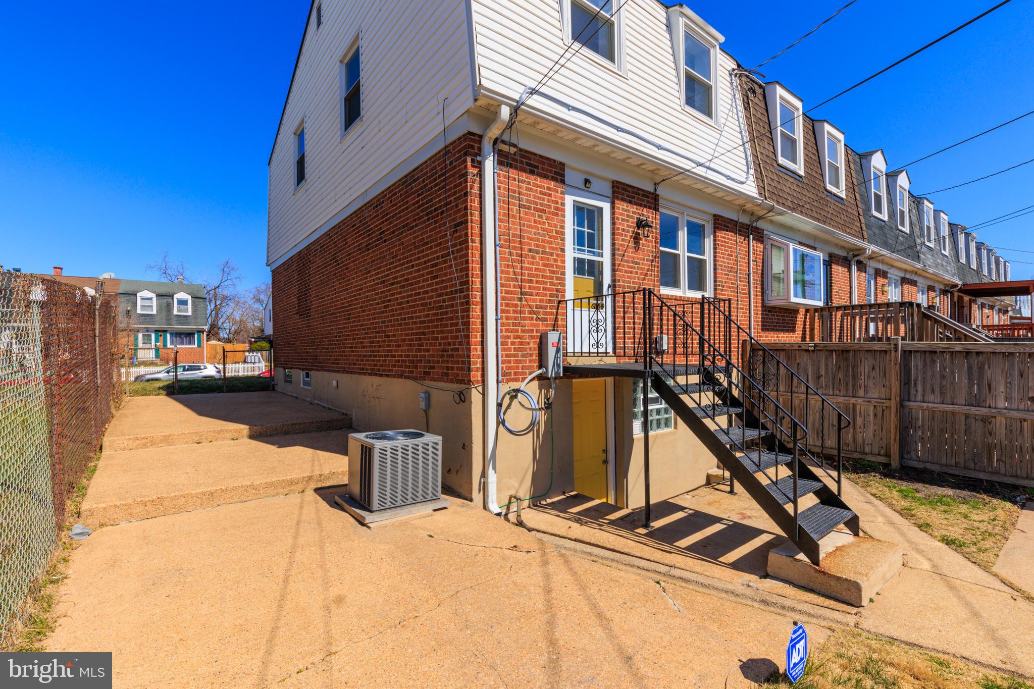 EASTFIELD - Residential