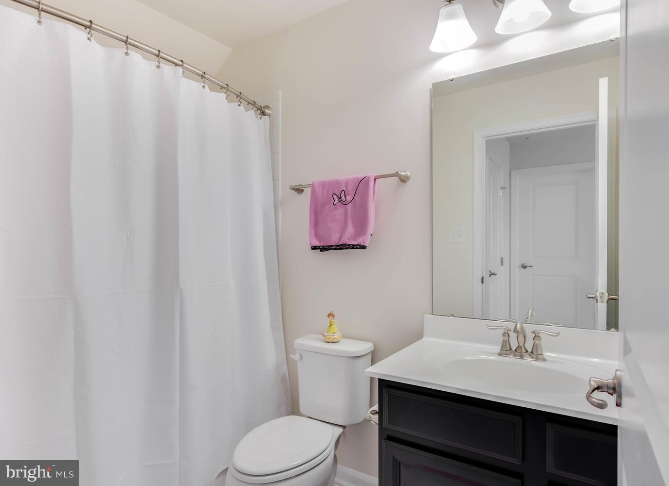 CREEKSIDE VILLAGE AT TANYARD SPRINGS - Residential