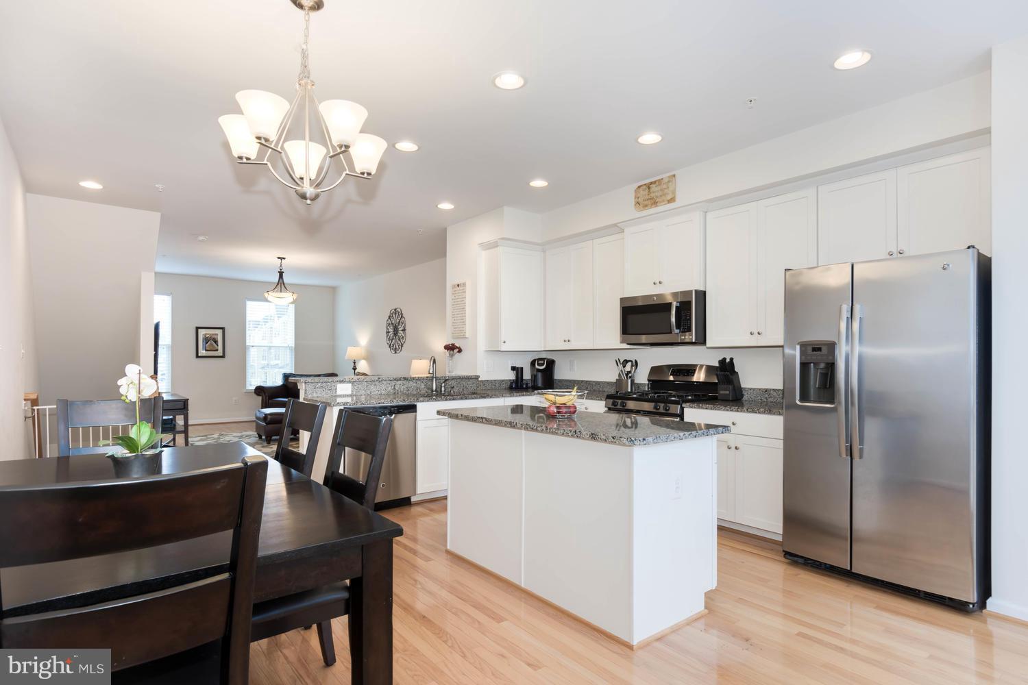 CREEKSIDE VILLAGE AT TANYARD SPRINGS - Residential