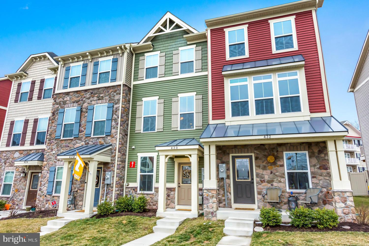 CREEKSIDE VILLAGE AT TANYARD SPRINGS - Residential