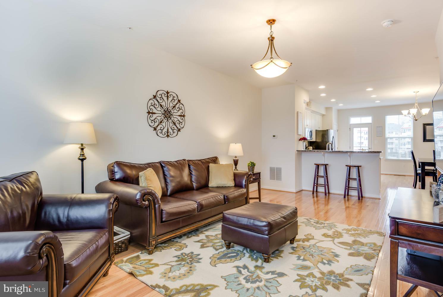 CREEKSIDE VILLAGE AT TANYARD SPRINGS - Residential