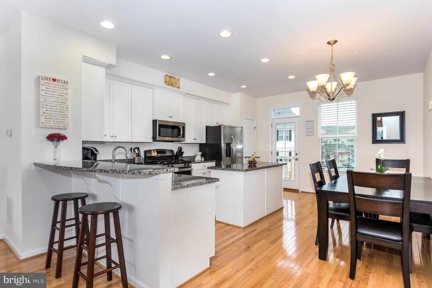 CREEKSIDE VILLAGE AT TANYARD SPRINGS - Residential