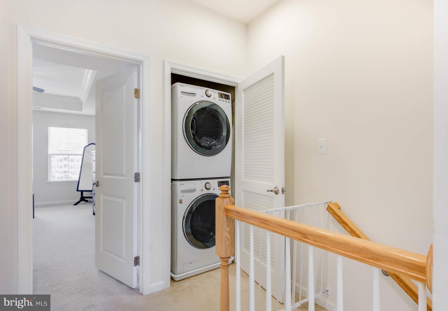 CREEKSIDE VILLAGE AT TANYARD SPRINGS - Residential