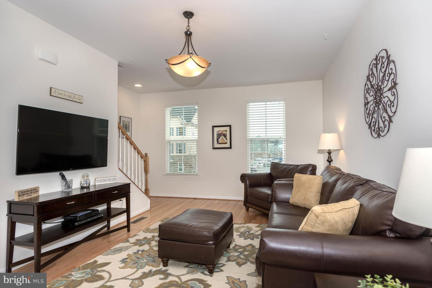 CREEKSIDE VILLAGE AT TANYARD SPRINGS - Residential