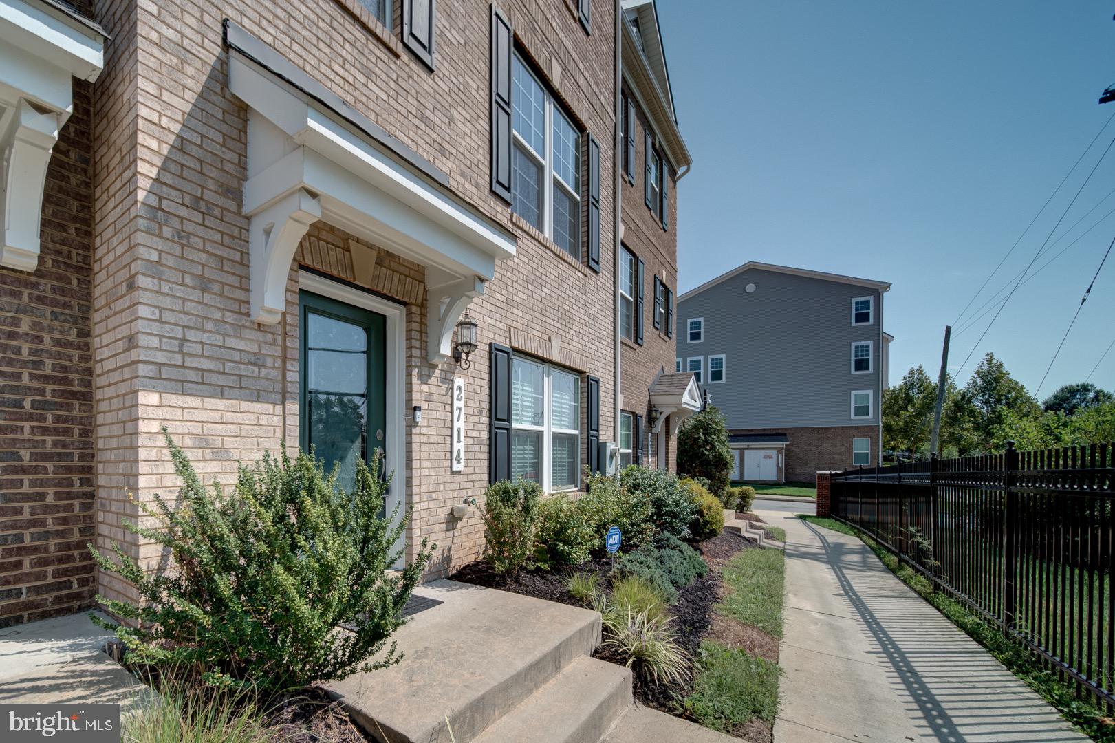 2714 PINEBROOK ROAD