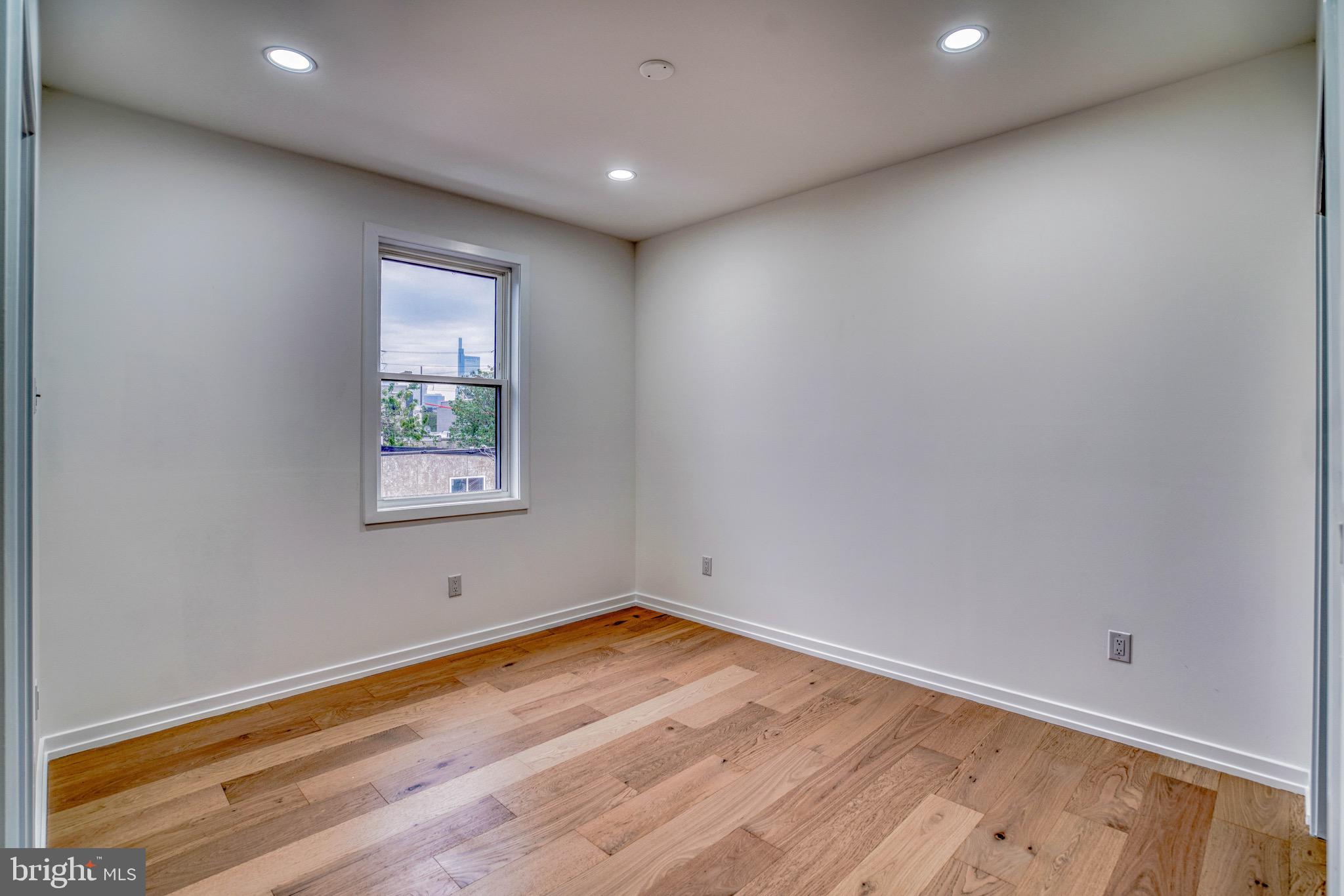 GRAYS FERRY - Residential