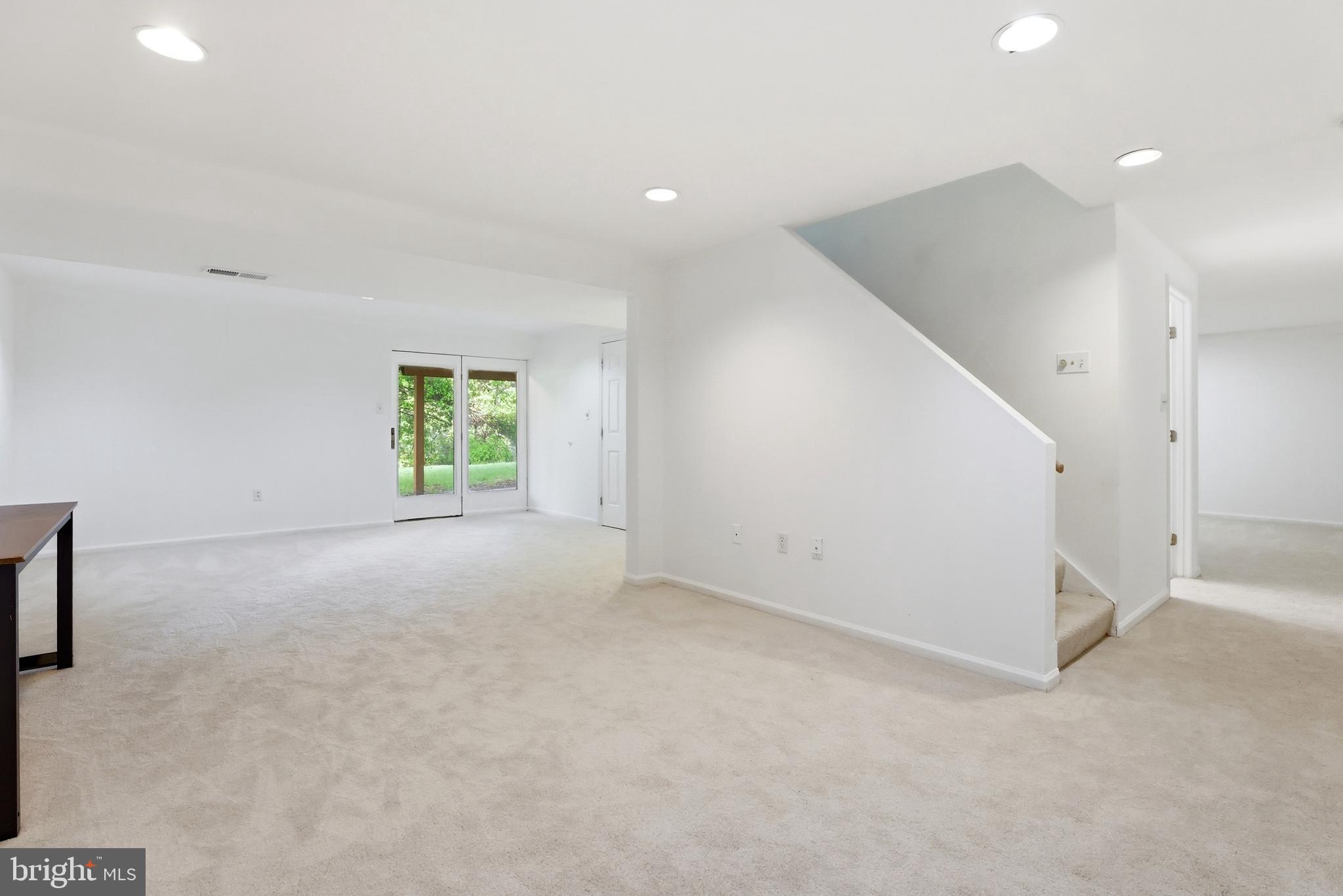 MILLS FARM - Residential