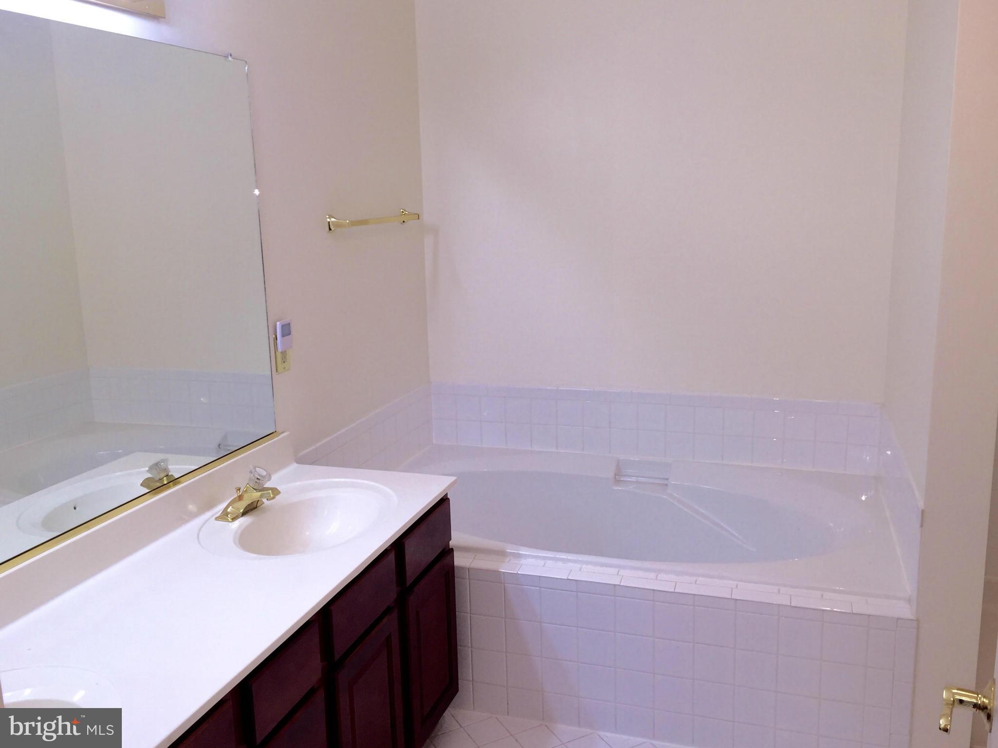 SALEM FIELDS - Residential Lease