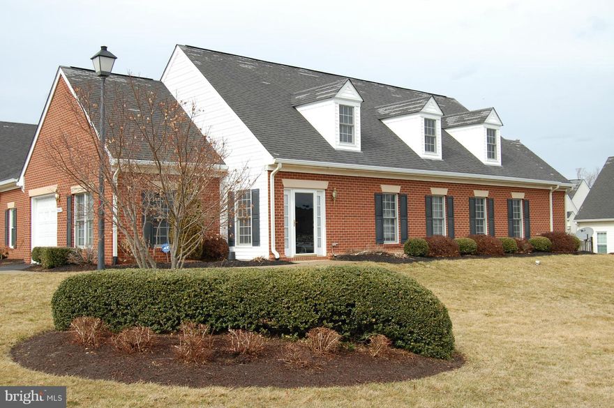 Former model home.  1BD/1BTH $150 more for all utilities.  Kitchen features stainless steal & granite. New carpet in bedroom & fresh paint throughout. Off the kitchen is another sitting area living room w/ fireplace & hardwood floor.  Master suite features walk in closets, dual sinks & separate soaking tub. Large laundry room & plenty of street parking for guests!  Shared space is locked and sep.