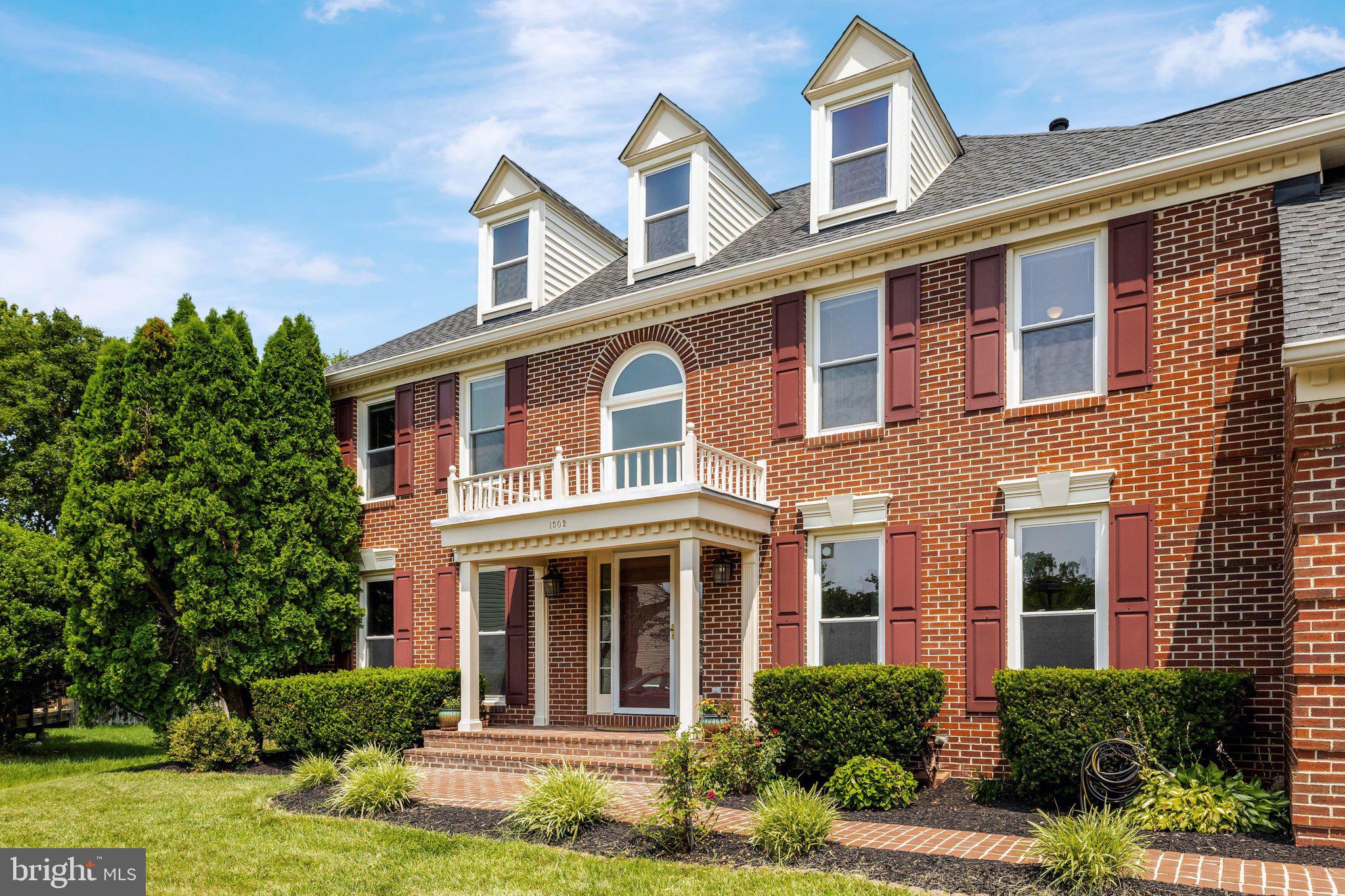 1502 SNOWFLAKE COURT