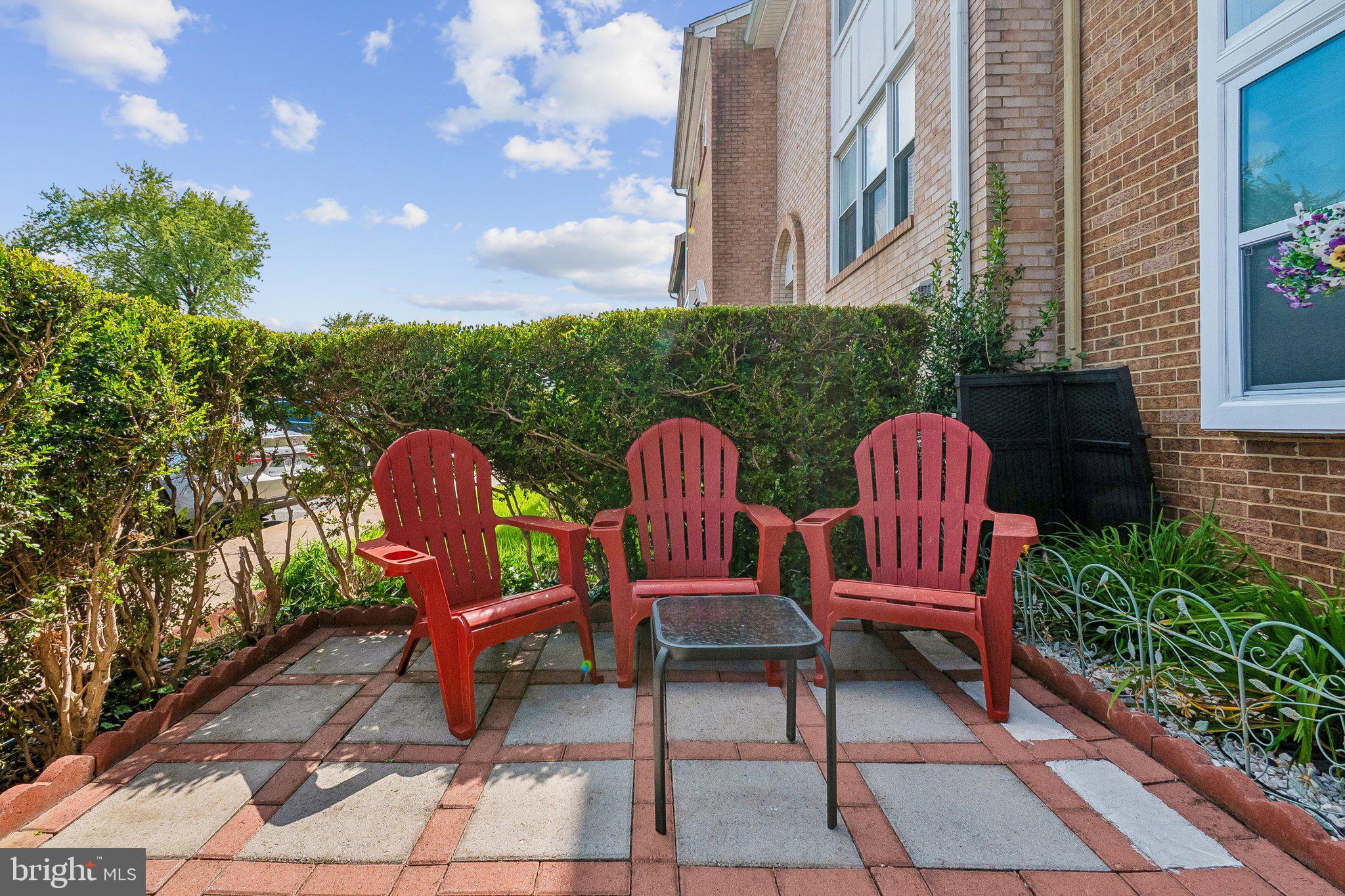 8519 PINEY POINT COURT