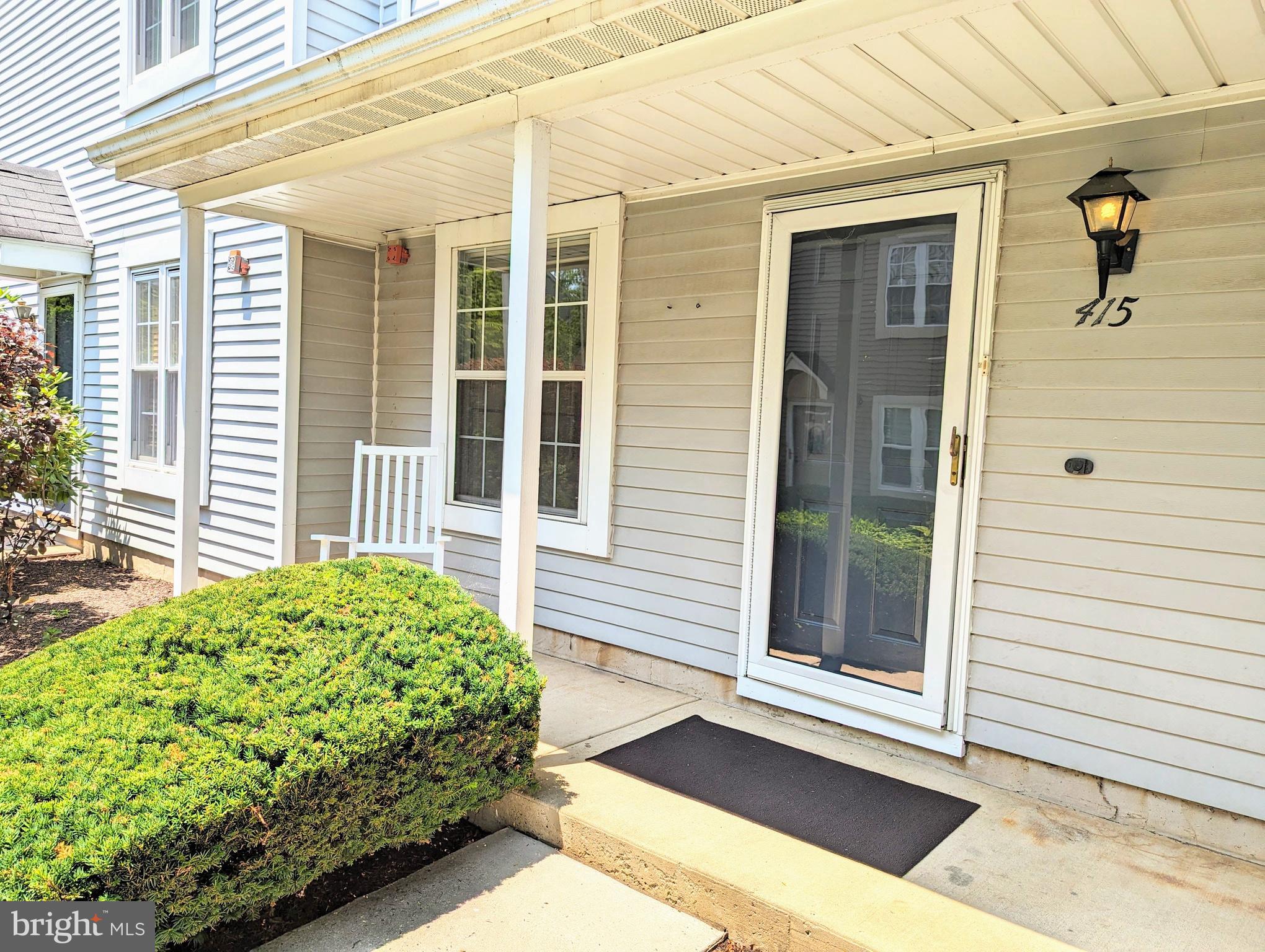 SOCIETY PL - Residential