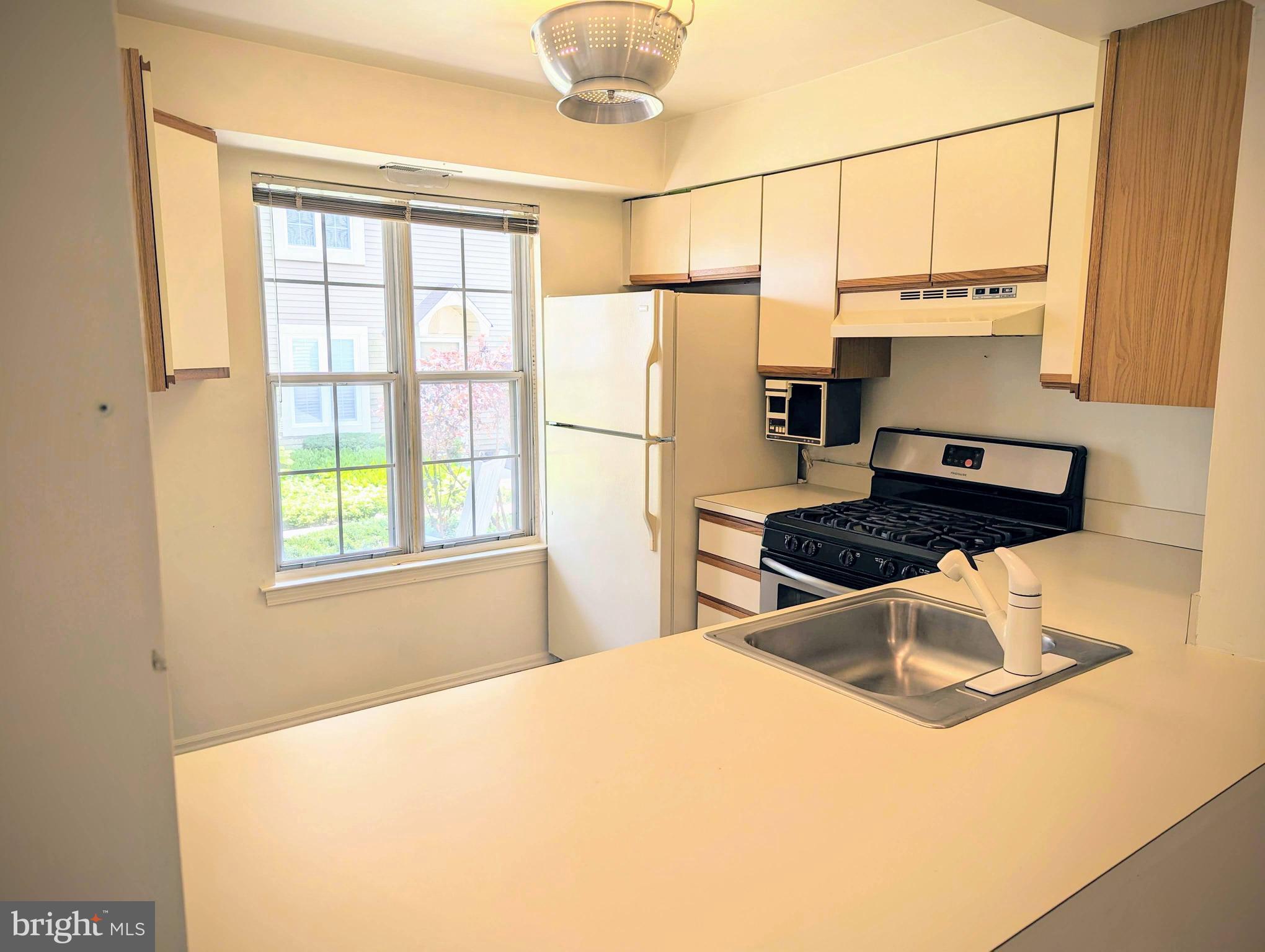 SOCIETY PL - Residential