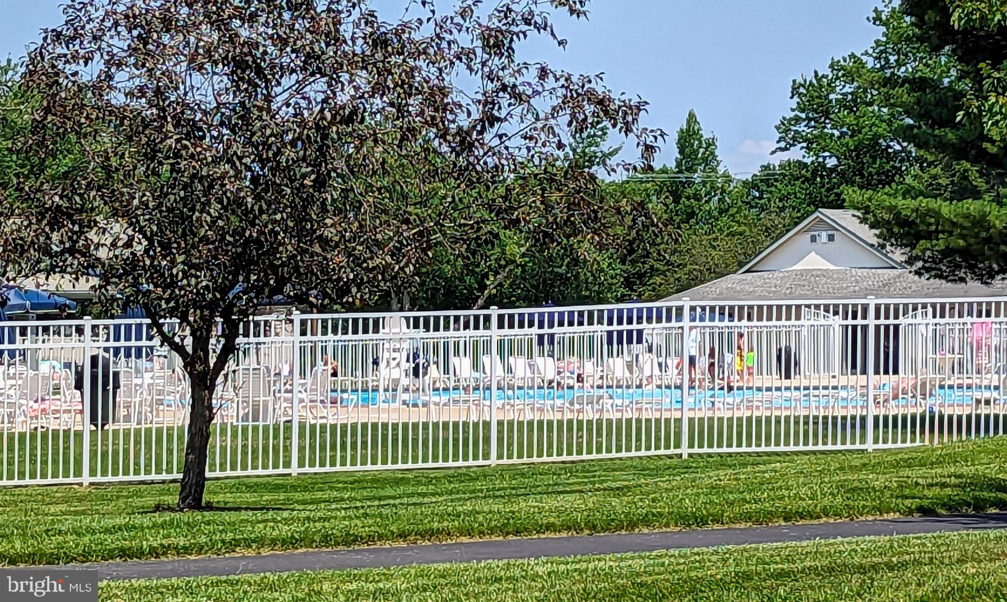 SOCIETY PL - Residential