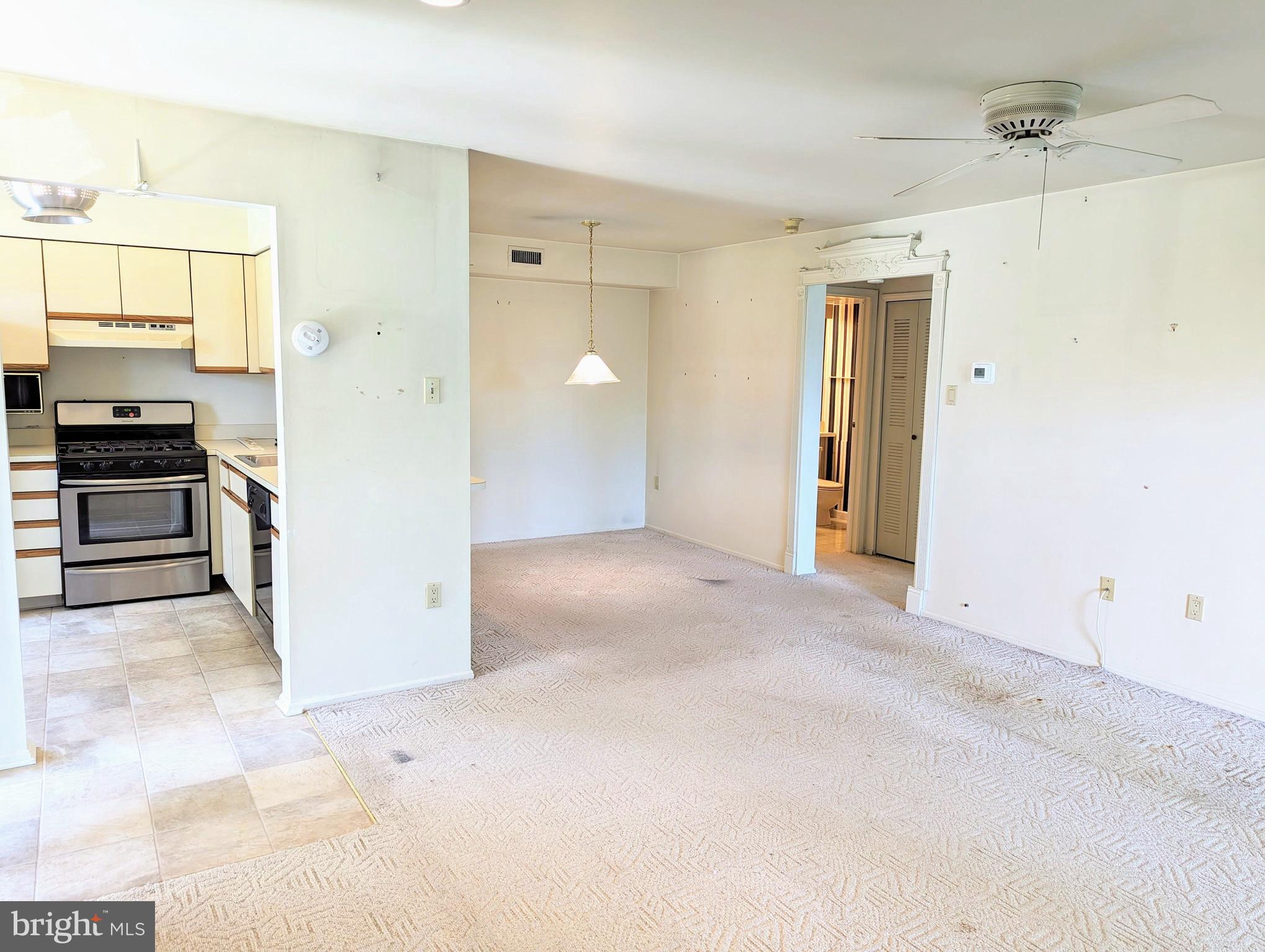 SOCIETY PL - Residential