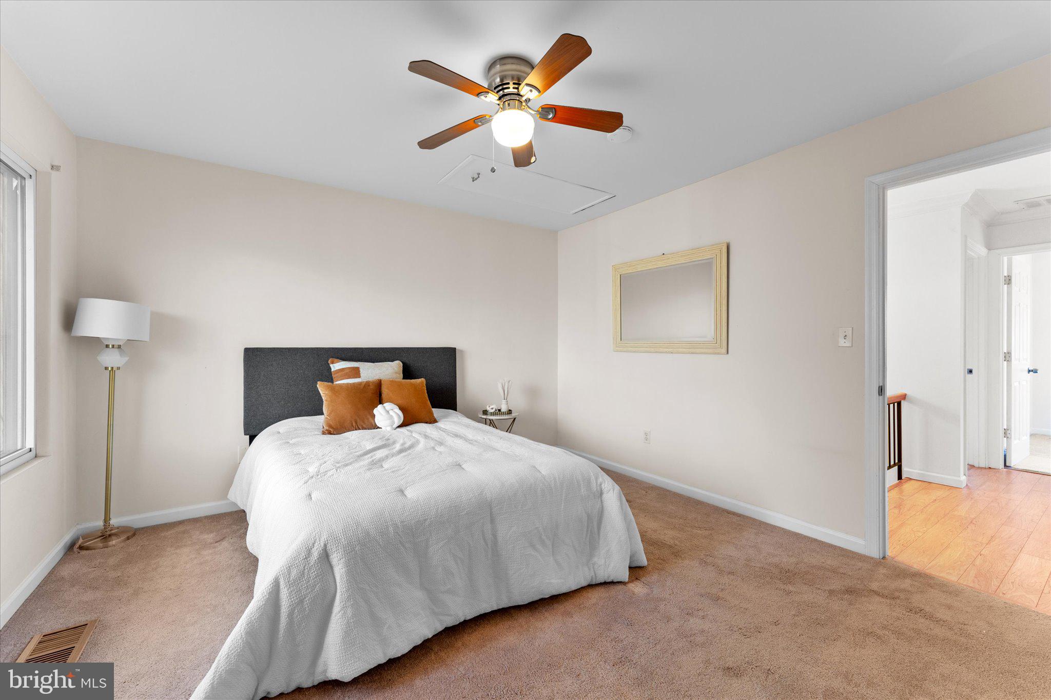 RESTON - Residential