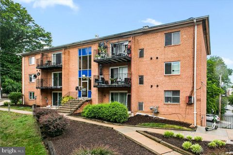 Photo of 3408 25th Street S #8, ARLINGTON, VA 22206 (MLS # VAAR2073882)