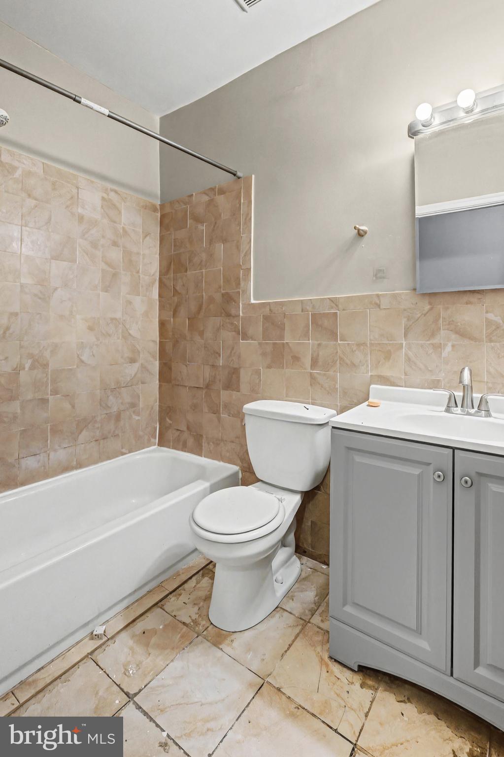 REMINGTON HISTORIC DISTRICT - Residential Lease