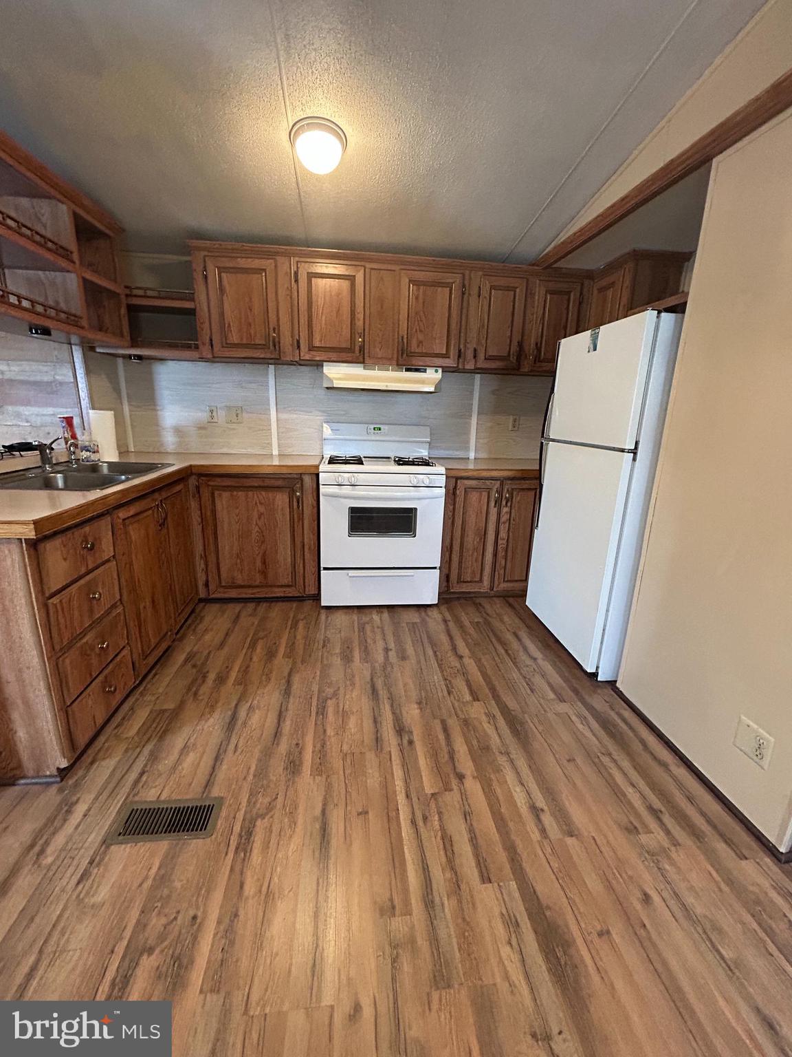 CRESTVIEW MHP - Residential