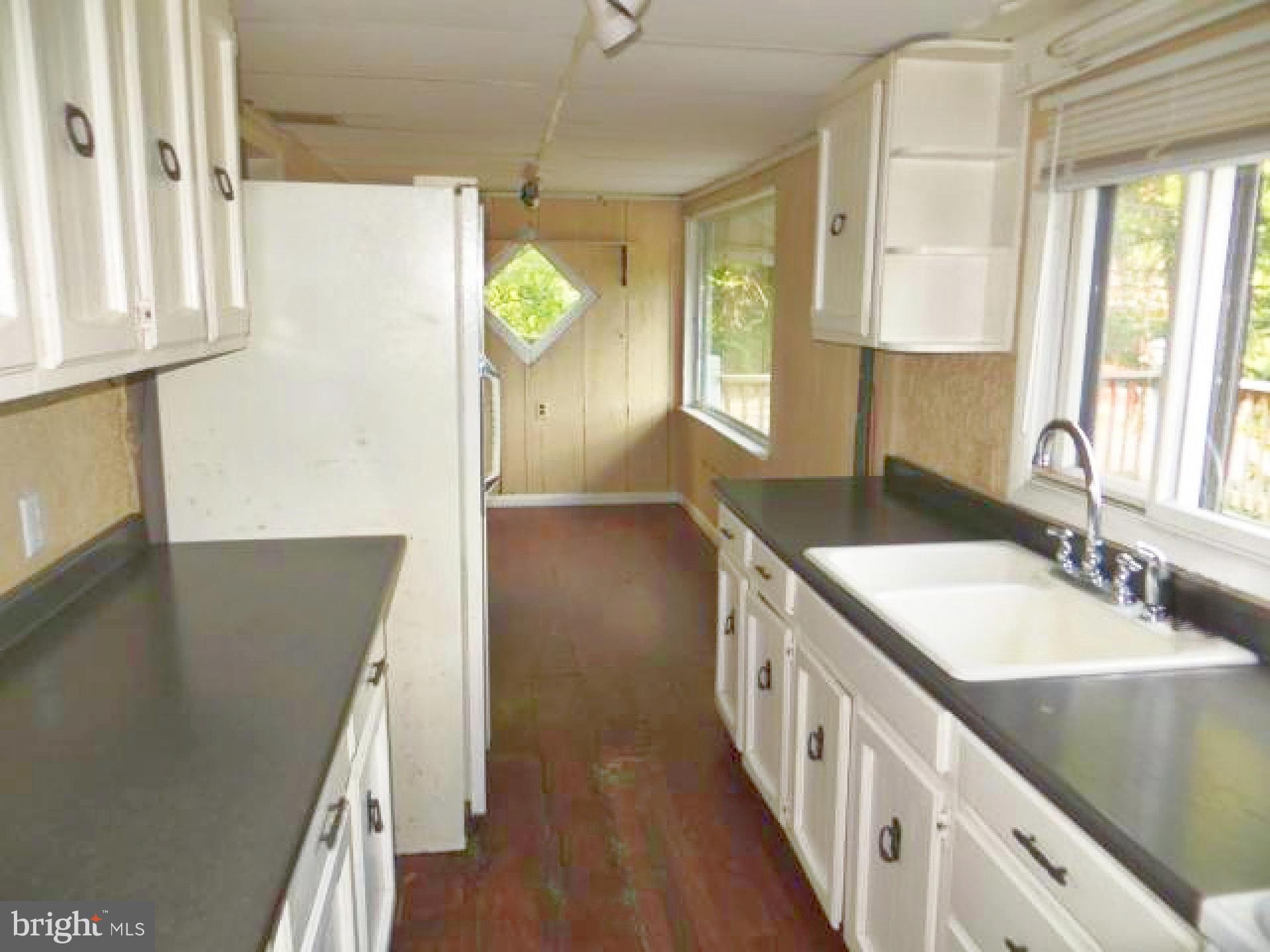 PERRYVILLE - Residential