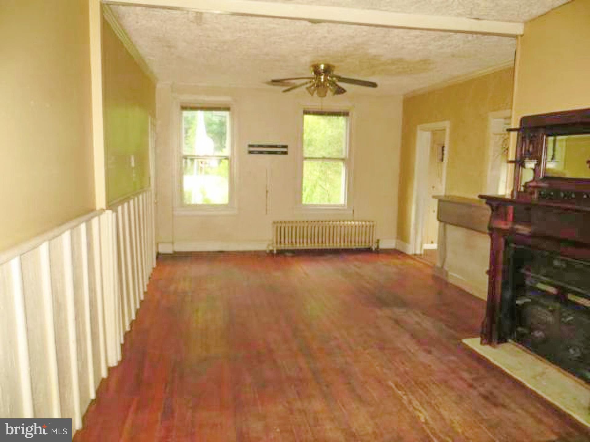 PERRYVILLE - Residential