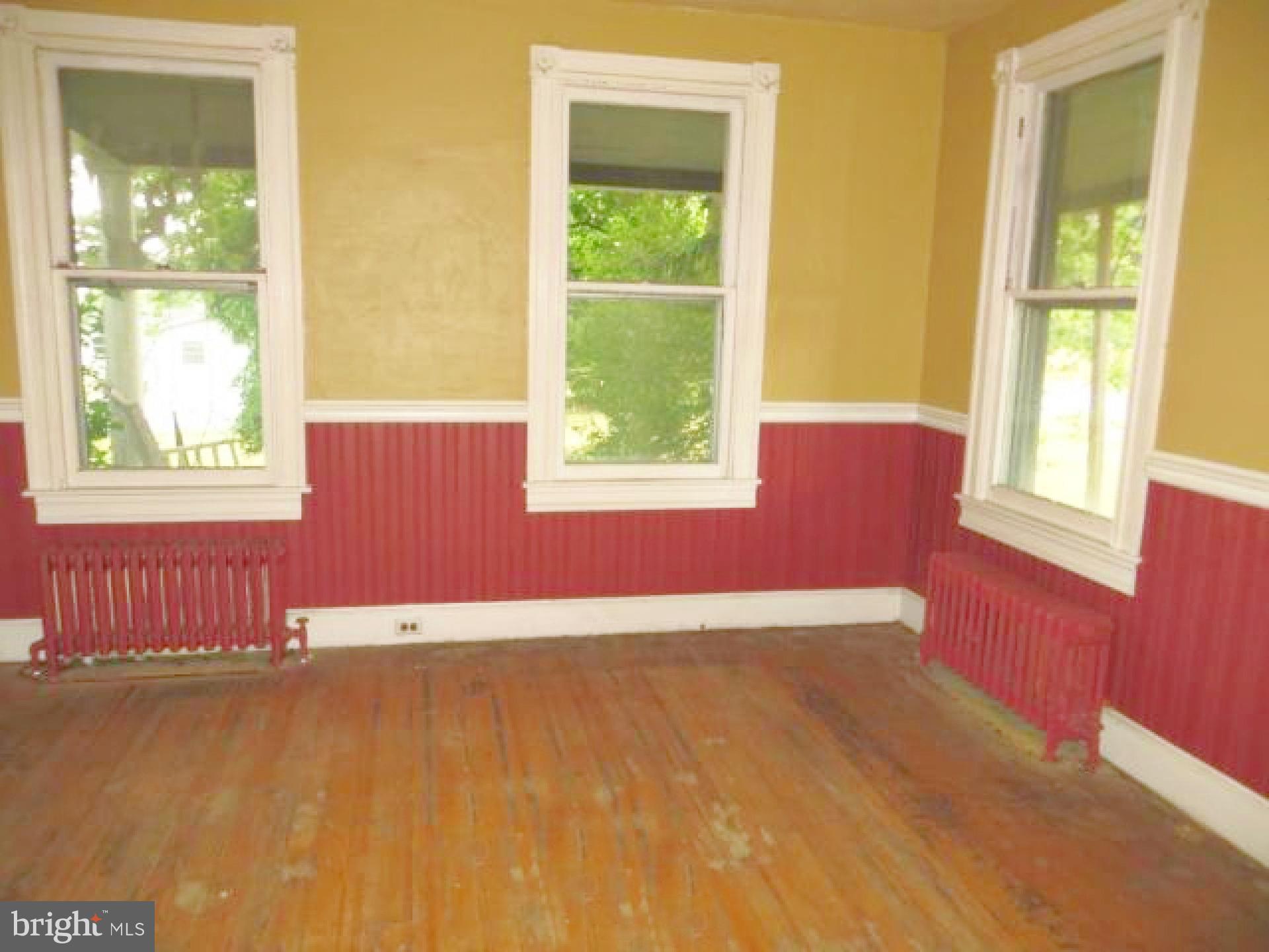 PERRYVILLE - Residential