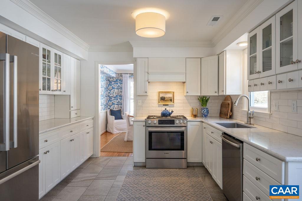 LEWIS HILLS - Residential