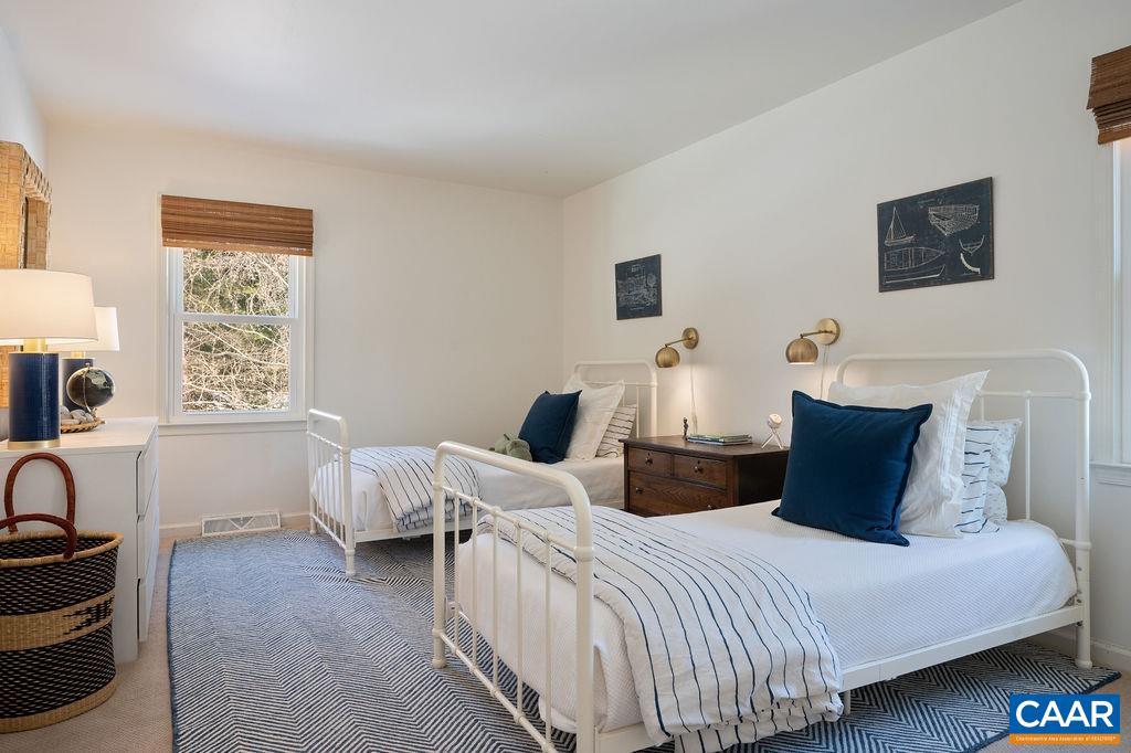 LEWIS HILLS - Residential