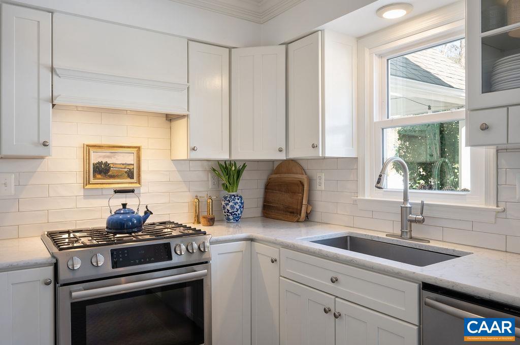 LEWIS HILLS - Residential