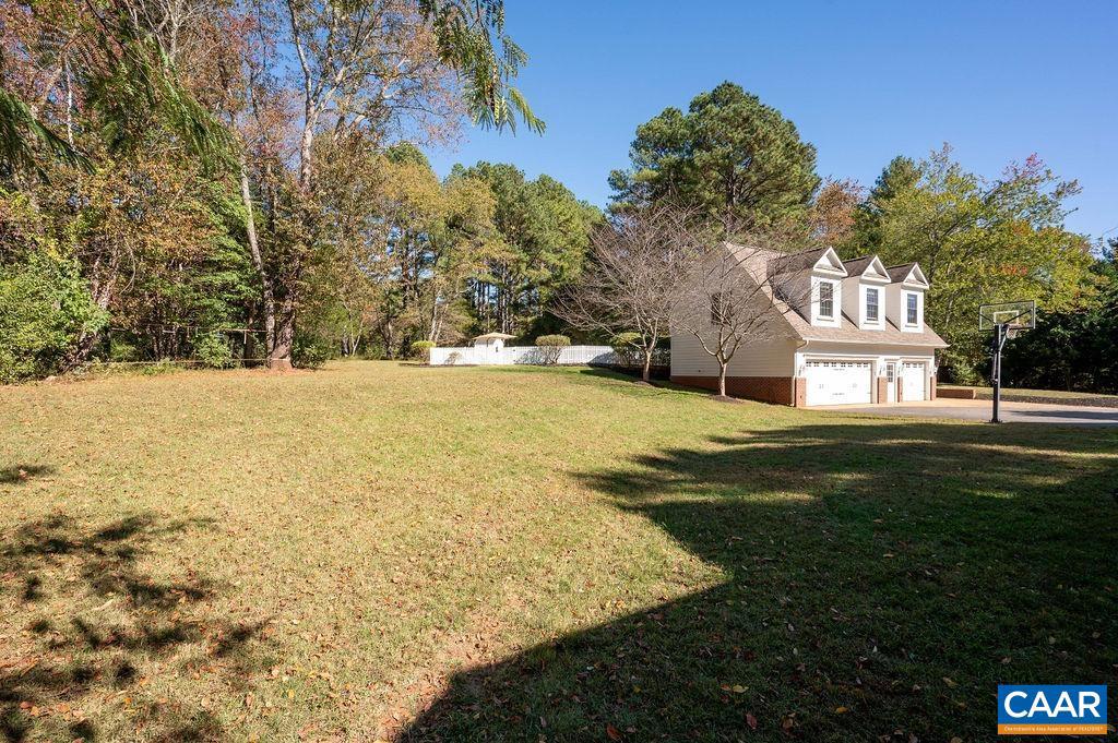 LEWIS HILLS - Residential