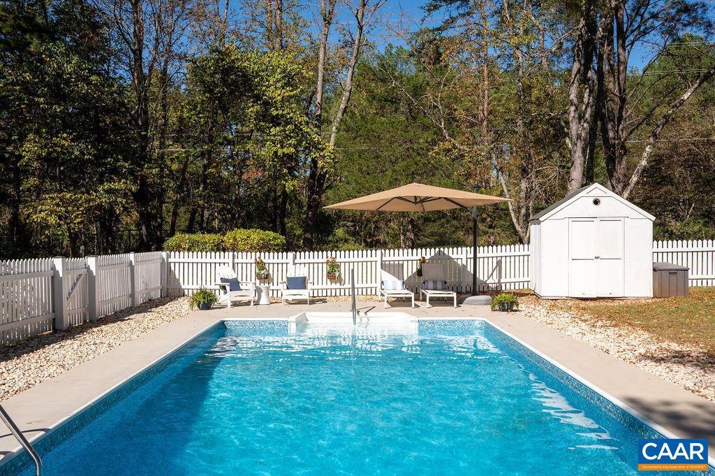 LEWIS HILLS - Residential