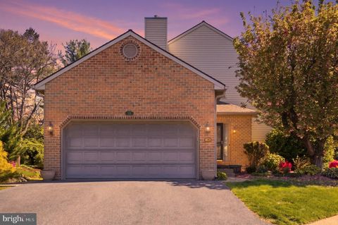 Photo of 160 River Bend Park Park, LANCASTER, PA 17602 (MLS # PALA2087032)