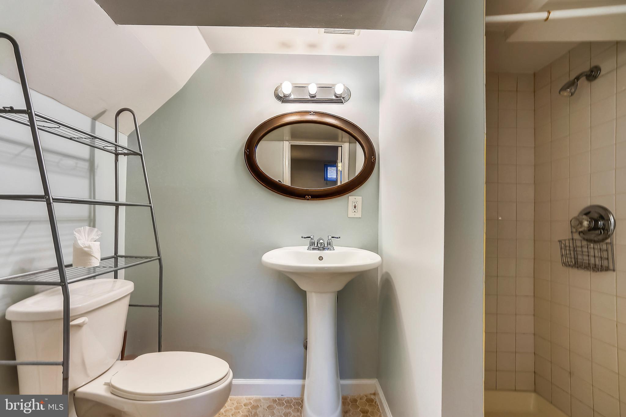 HUNTINGTON - Residential Lease