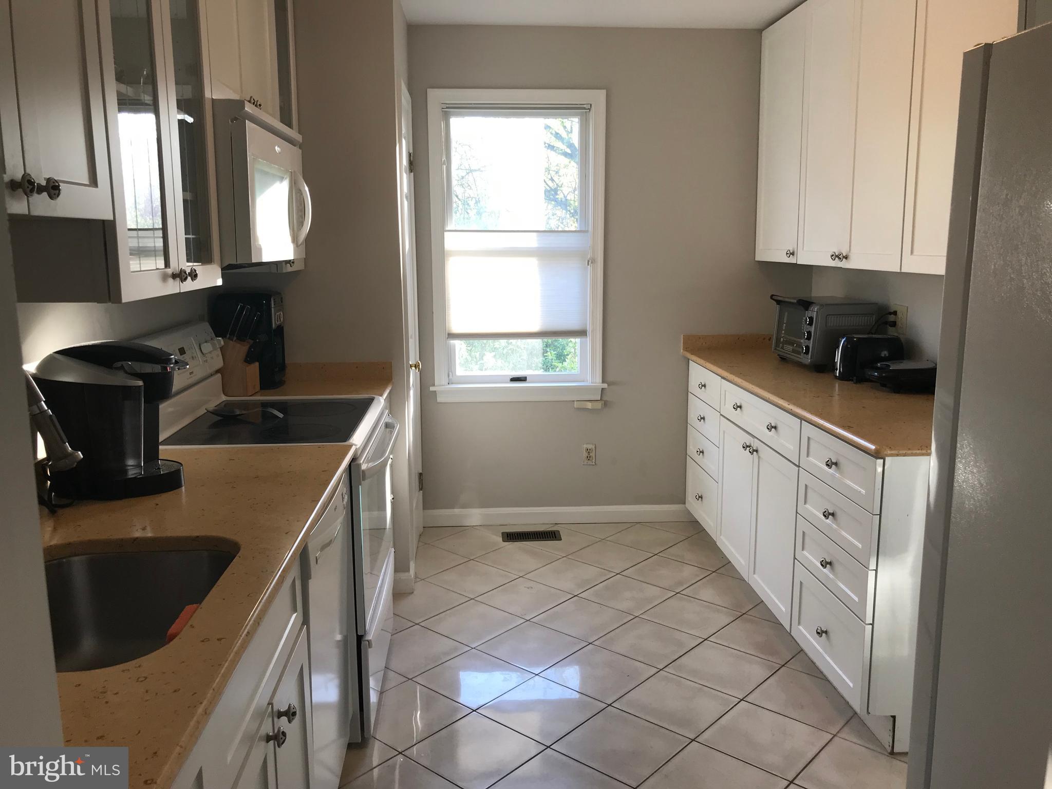 CARLIN RIDGE - Residential