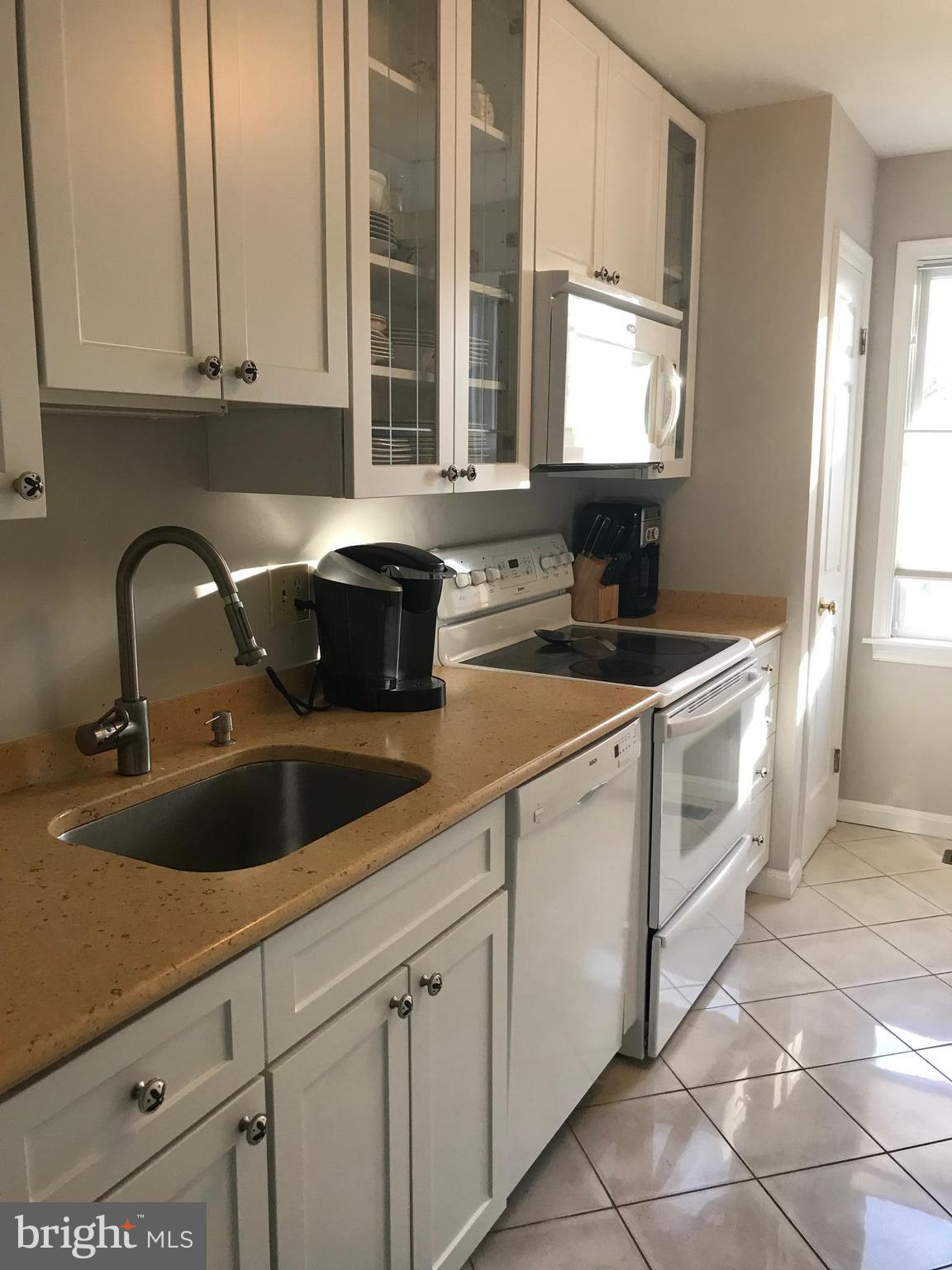 CARLIN RIDGE - Residential