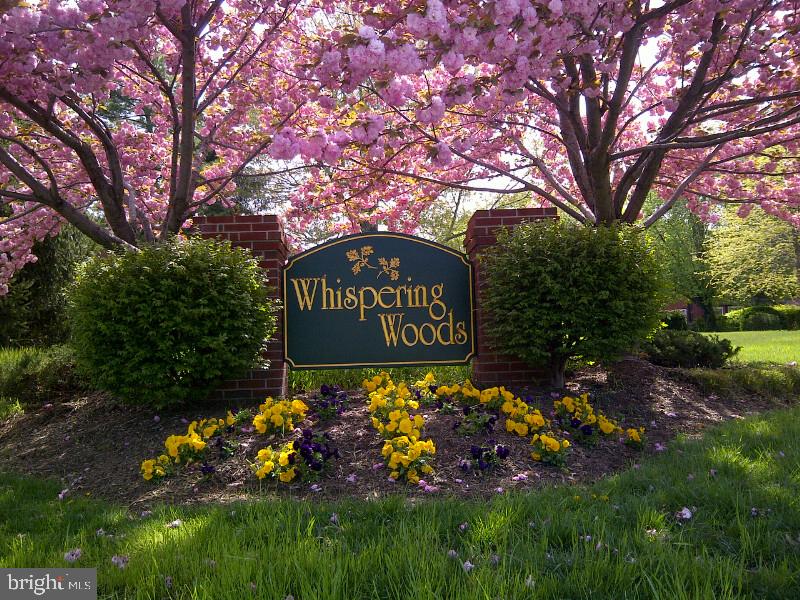 WHISPERING WOODS - Residential