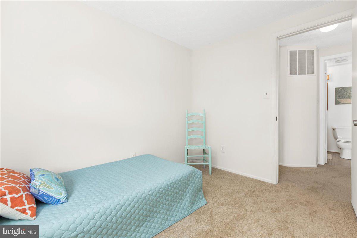 WHISPERING WOODS - Residential