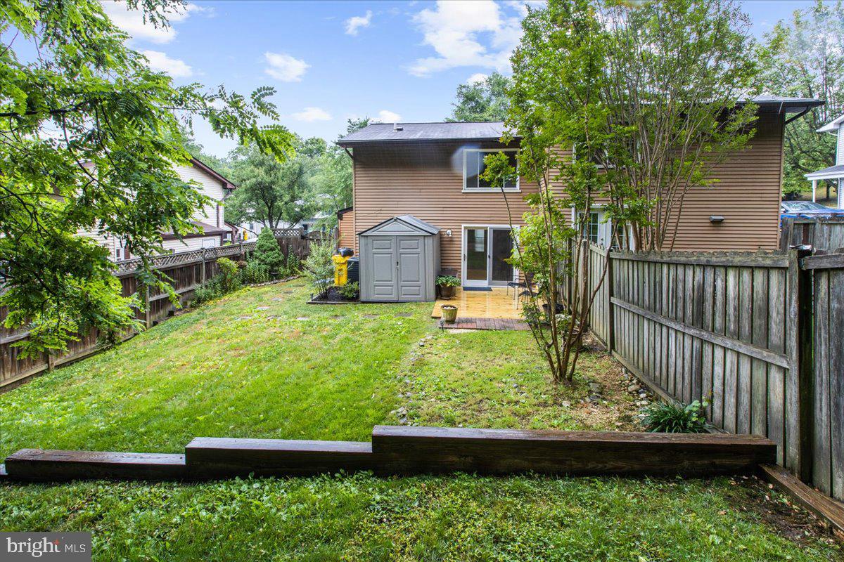 WHISPERING WOODS - Residential