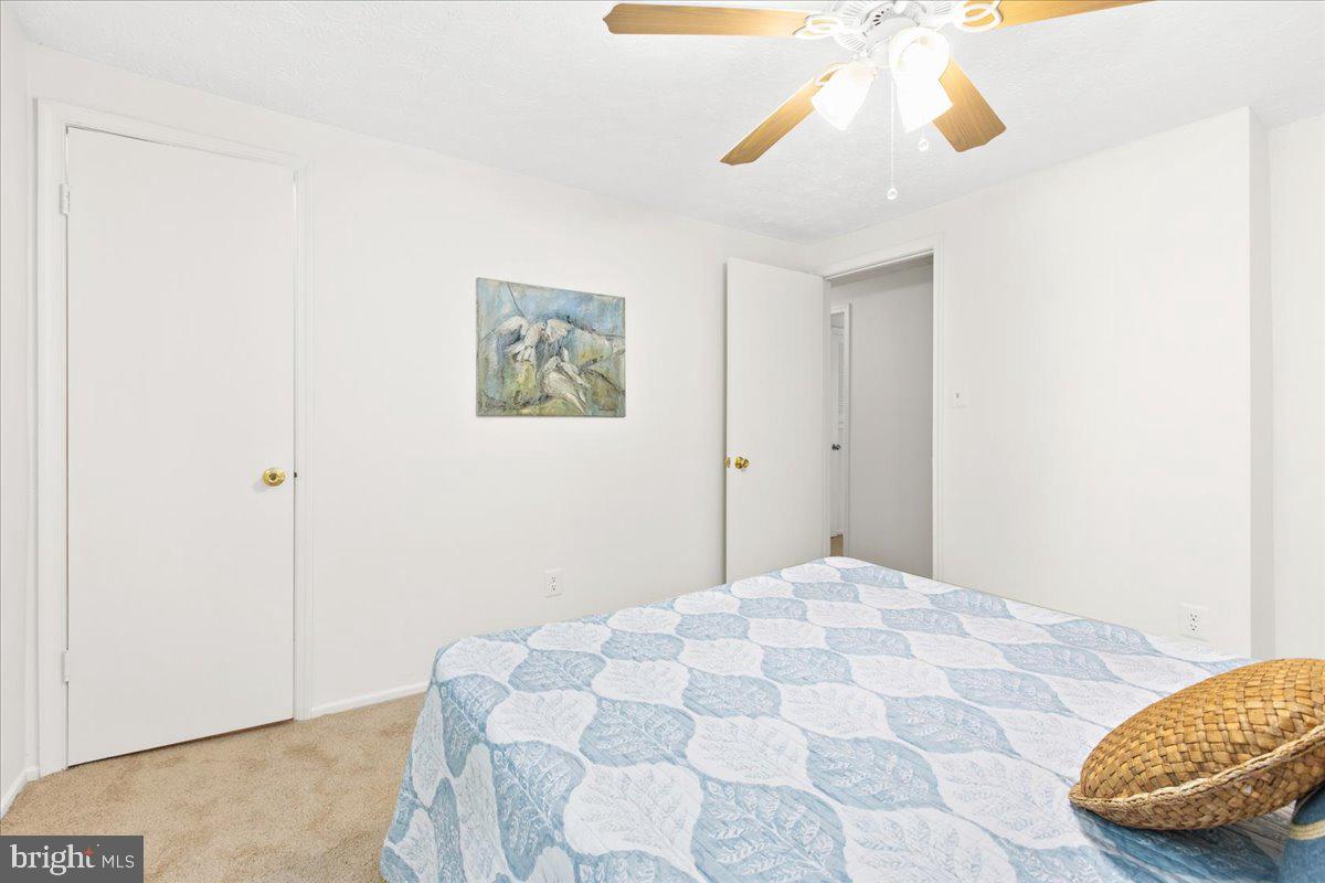 WHISPERING WOODS - Residential