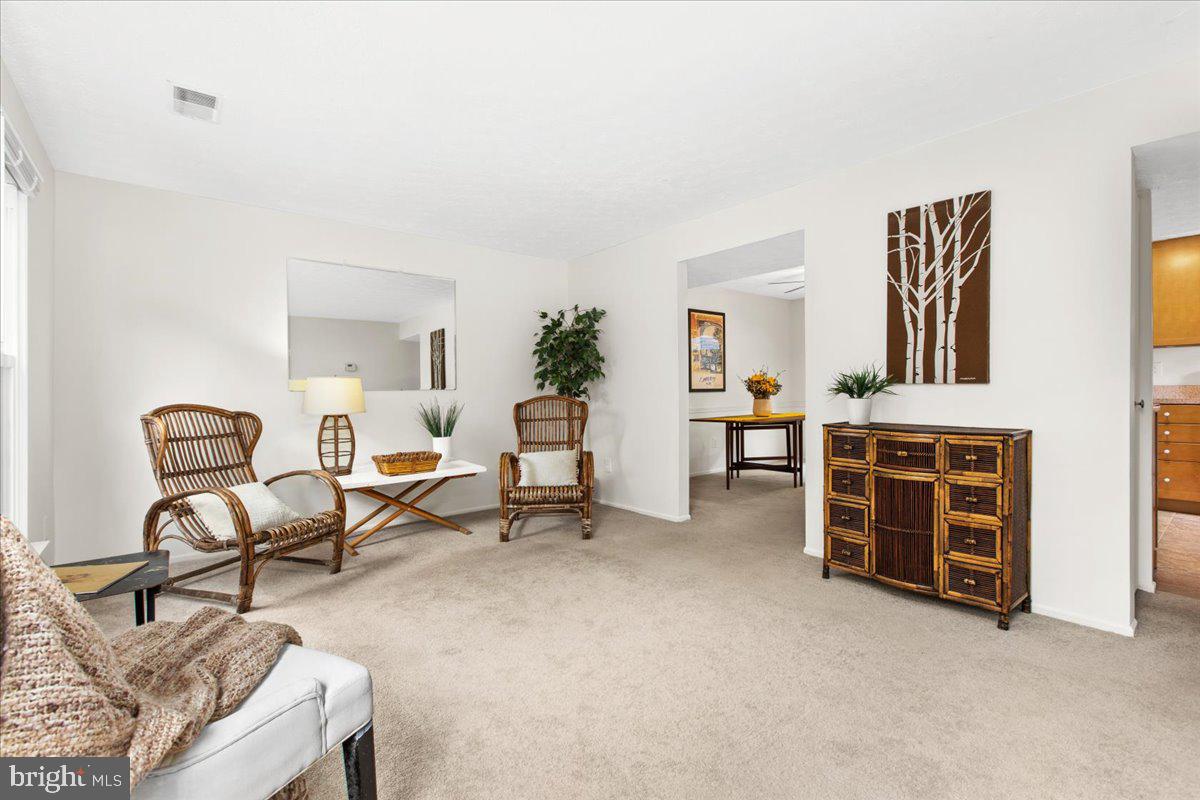 WHISPERING WOODS - Residential