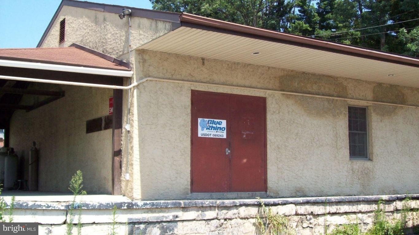 NONE AVAILABLE - Commercial Lease