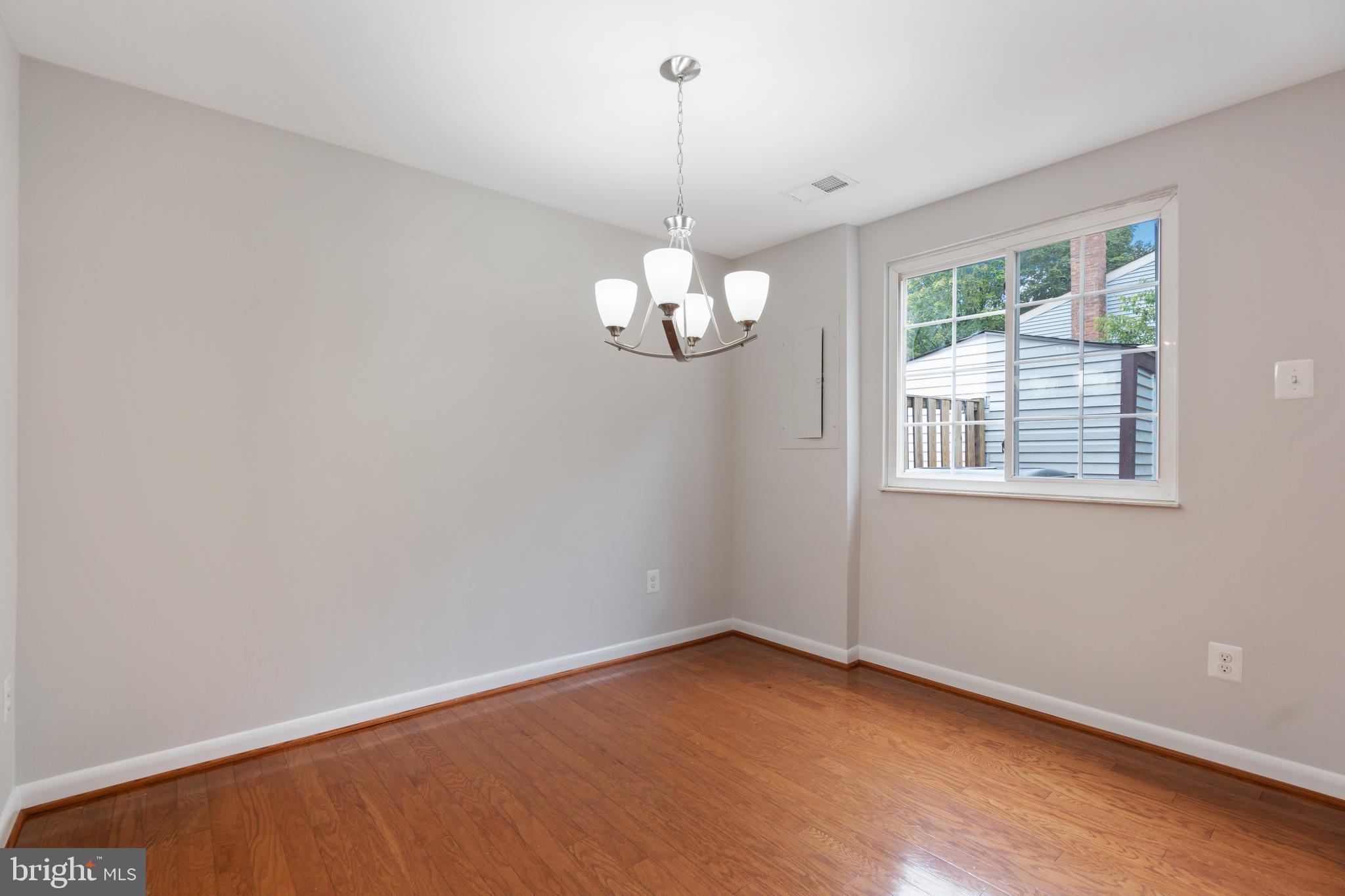 NEWINGTON FOREST - Residential