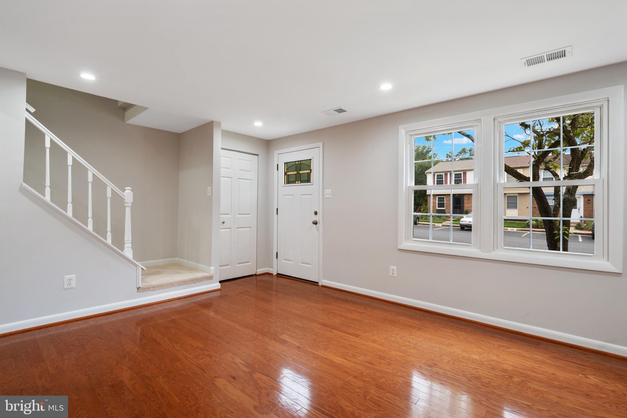 NEWINGTON FOREST - Residential