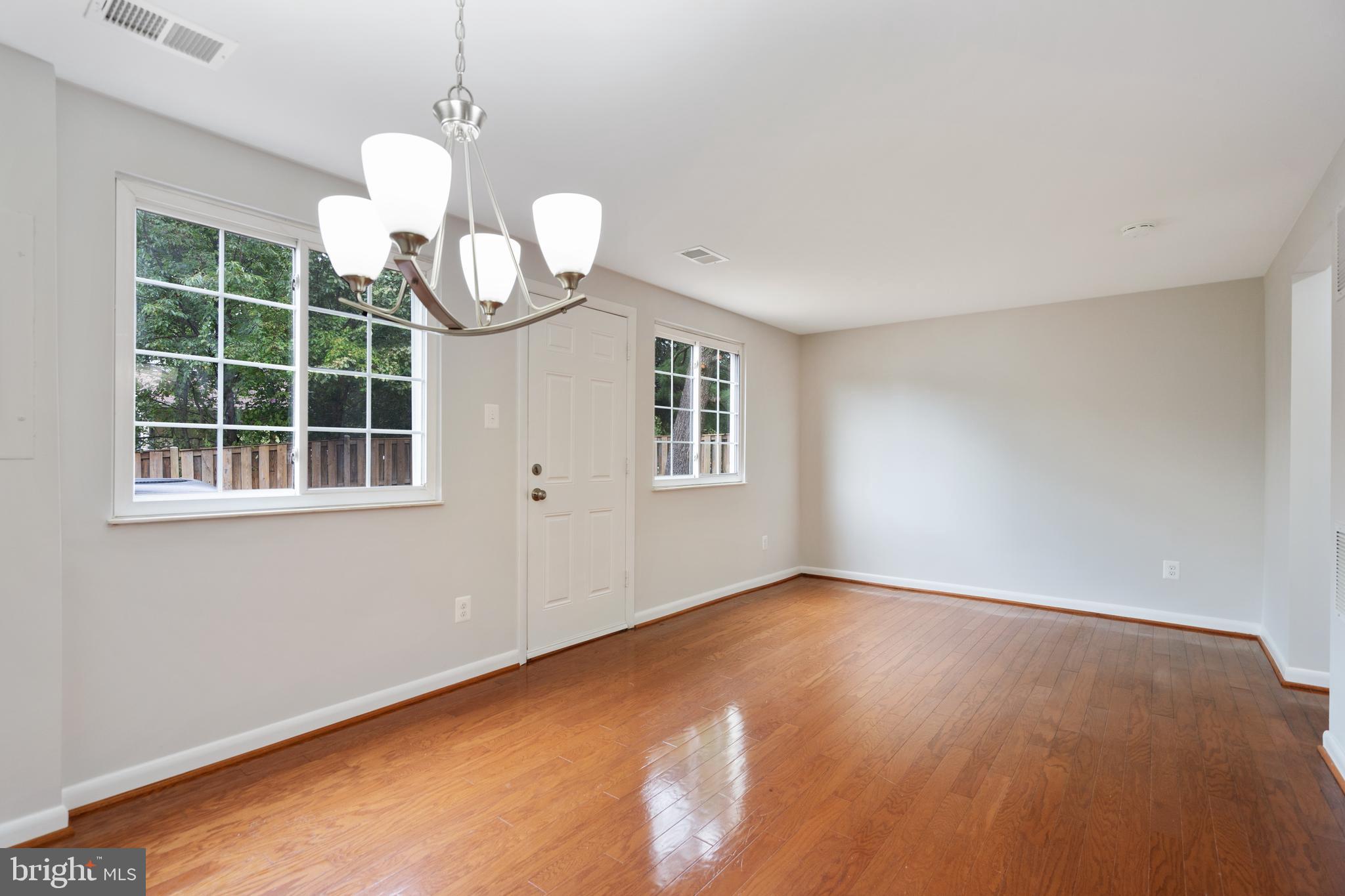 NEWINGTON FOREST - Residential